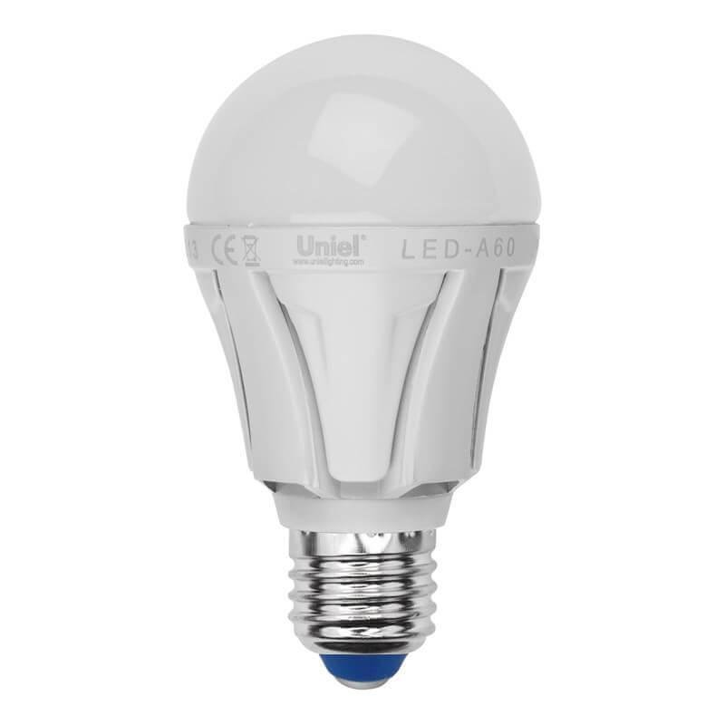 Лампа светодиодная Uniel (UL-00001522) E27 8W 3000K матовая LED-A60 8W/WW/E27/FR PLP01WH. 