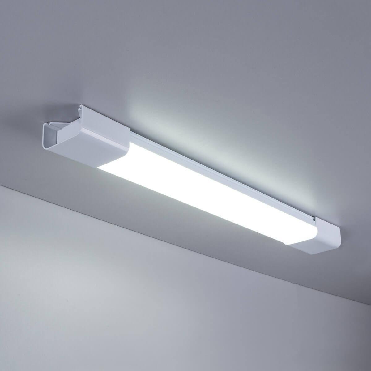 Пылевлагозащищенный светильник Elektrostandard LTB0201D LED 60 см 18W холодный белый 4690389099120. 