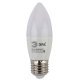 Лампа светодиодная ЭРА E27 9W 4000K матовая B35-9W-840-E27. 